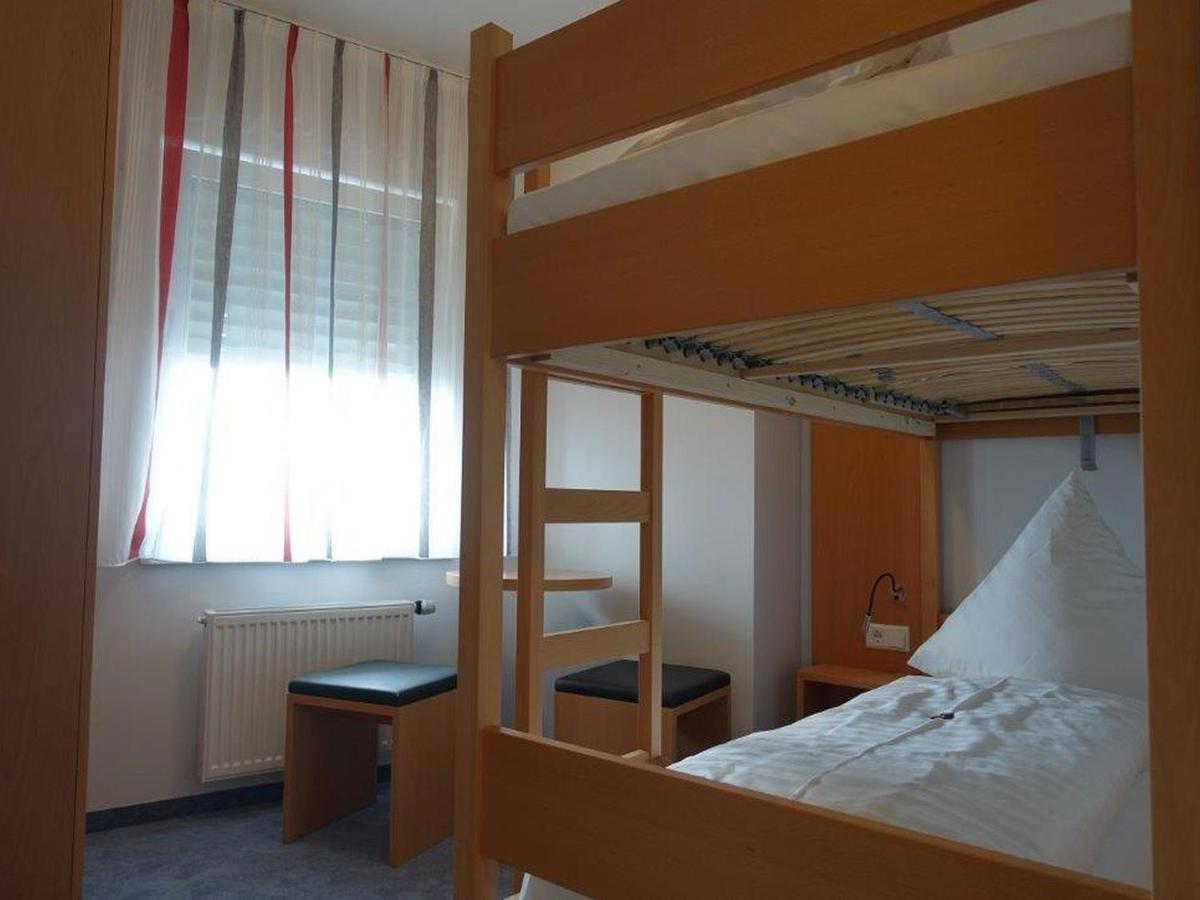 Hotel Gasthaus Krone Именстад ам Бодензе Екстериор снимка