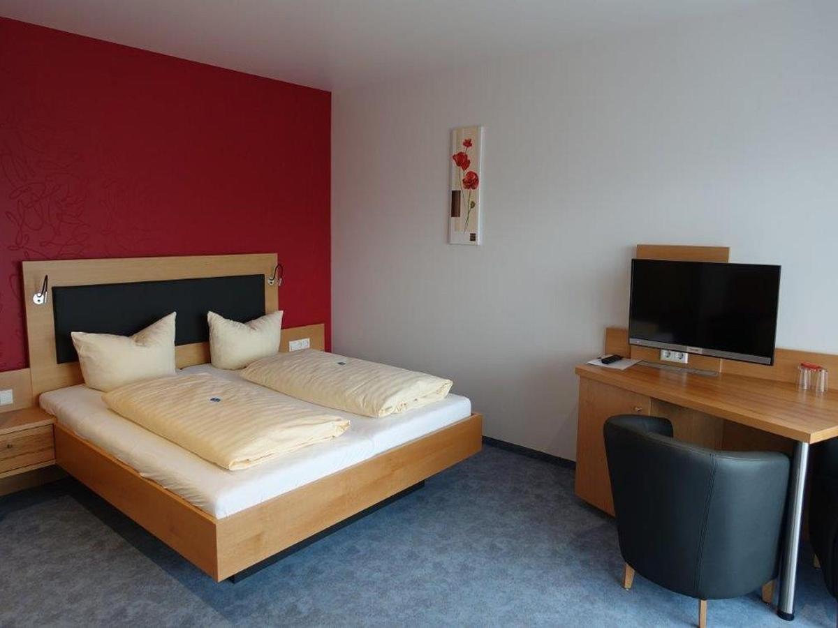 Hotel Gasthaus Krone Именстад ам Бодензе Екстериор снимка