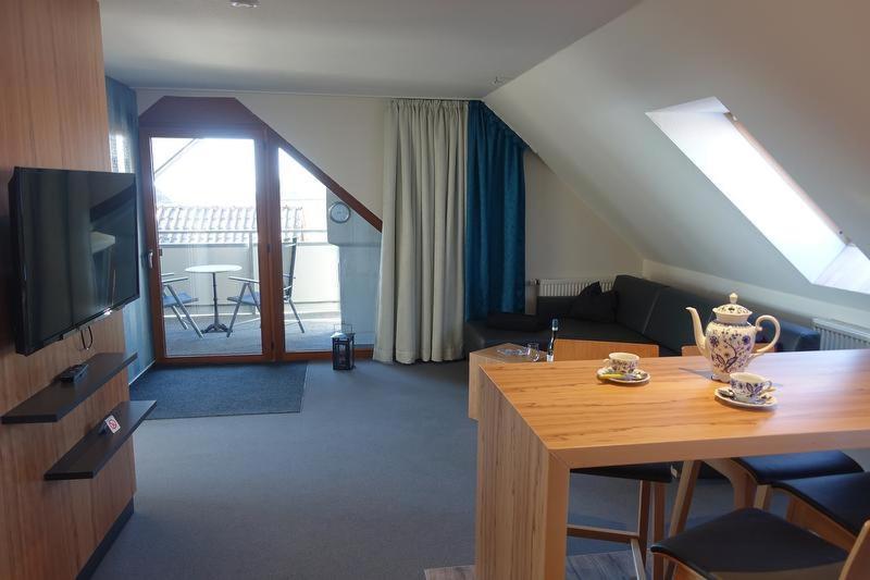 Hotel Gasthaus Krone Именстад ам Бодензе Екстериор снимка