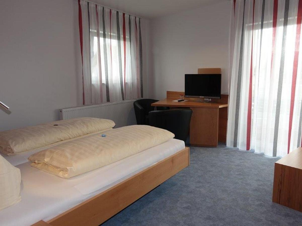 Hotel Gasthaus Krone Именстад ам Бодензе Екстериор снимка