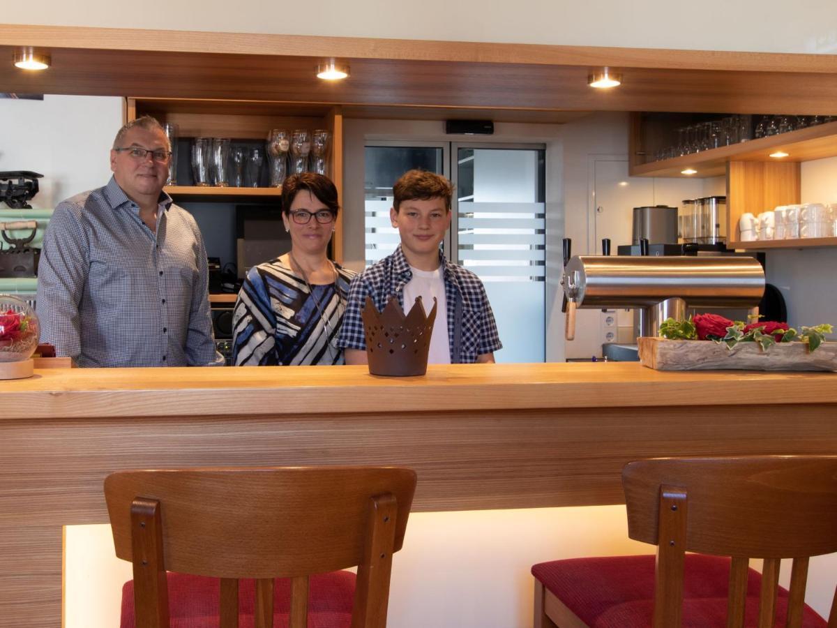 Hotel Gasthaus Krone Именстад ам Бодензе Екстериор снимка