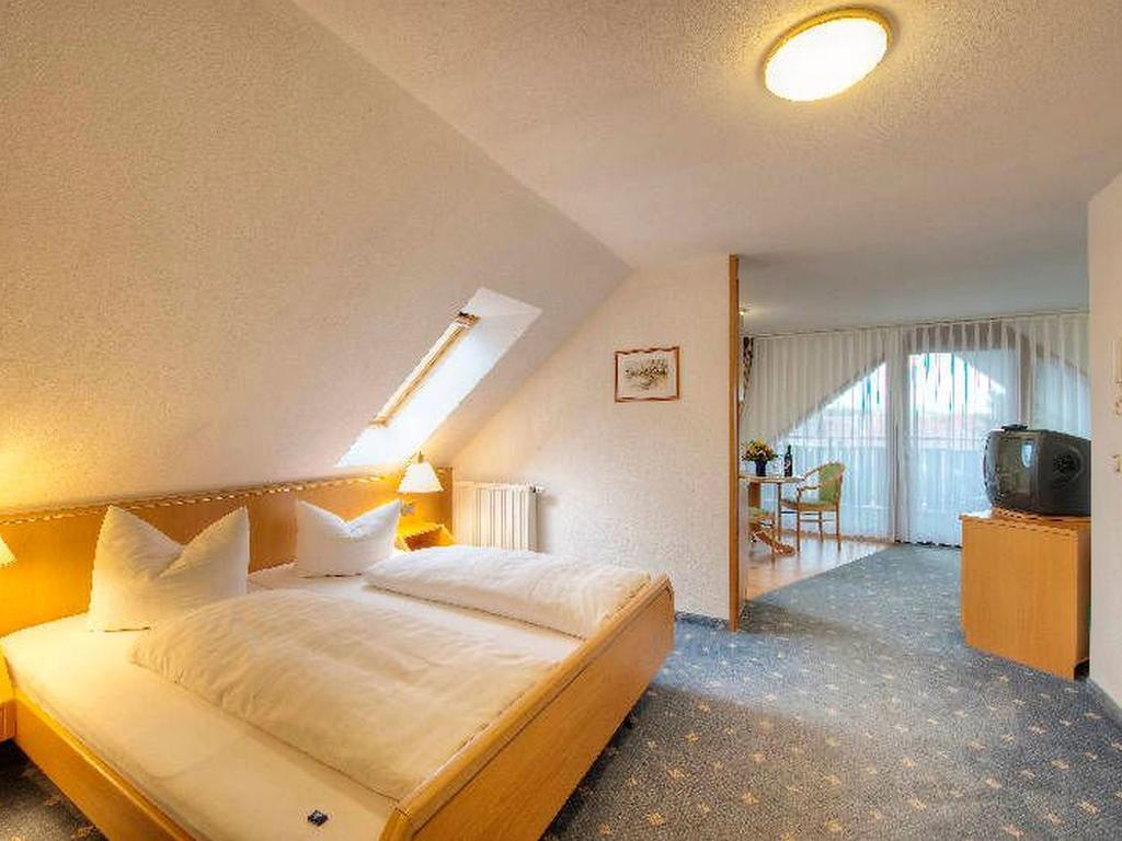 Hotel Gasthaus Krone Именстад ам Бодензе Екстериор снимка
