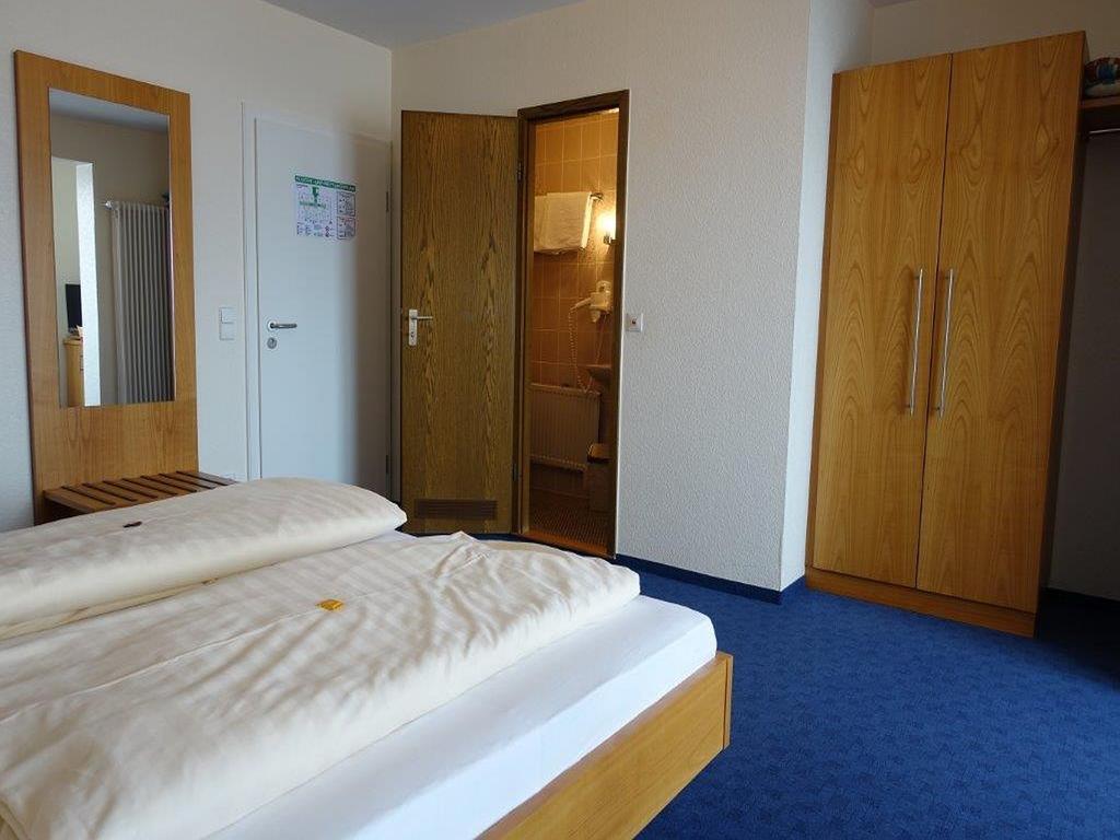 Hotel Gasthaus Krone Именстад ам Бодензе Екстериор снимка