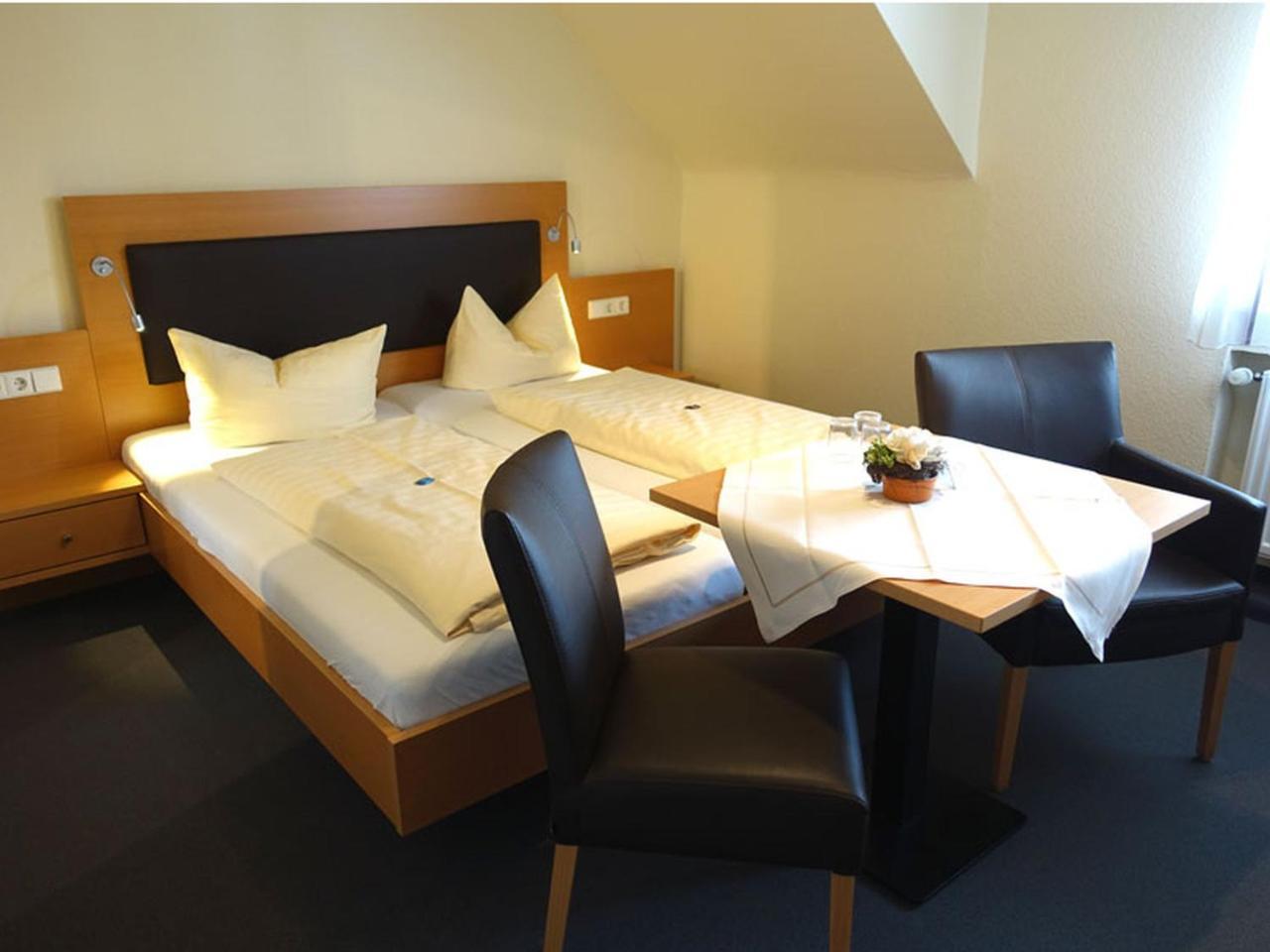 Hotel Gasthaus Krone Именстад ам Бодензе Екстериор снимка